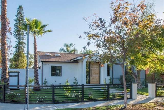 11602 Hesby Street, Valley Village, CA 91601