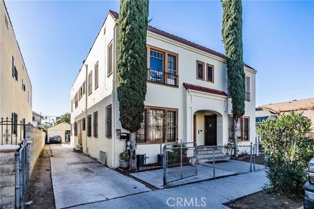 Los Angeles, CA 90006,2752 W 15th Street