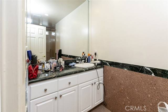 Panorama City (los Angeles), CA 91402,7935 Hazeltine Avenue