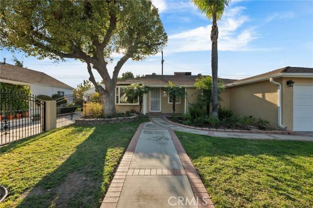 North Hollywood (los Angeles), CA 91606,6313 Bluebell Avenue