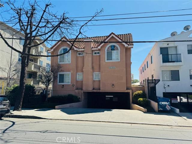 Canoga Park (los Angeles), CA 91304,21820 SATICOY Street #A