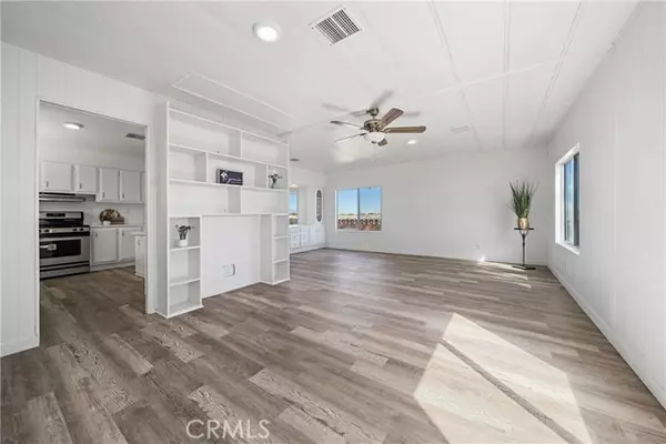 Lancaster, CA 93534,48303 20th Street #208