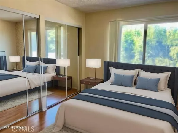 West Hills (los Angeles), CA 91307,22855 Vanowen Street #4