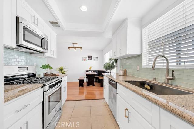 Sylmar (los Angeles), CA 91342,14287 Foothill Boulevard #16