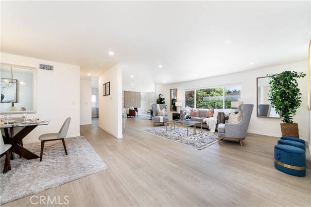 9038 Whitaker Avenue, Northridge (los Angeles), CA 91343