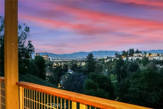 5084 Llano Drive, Woodland Hills (los Angeles), CA 91364