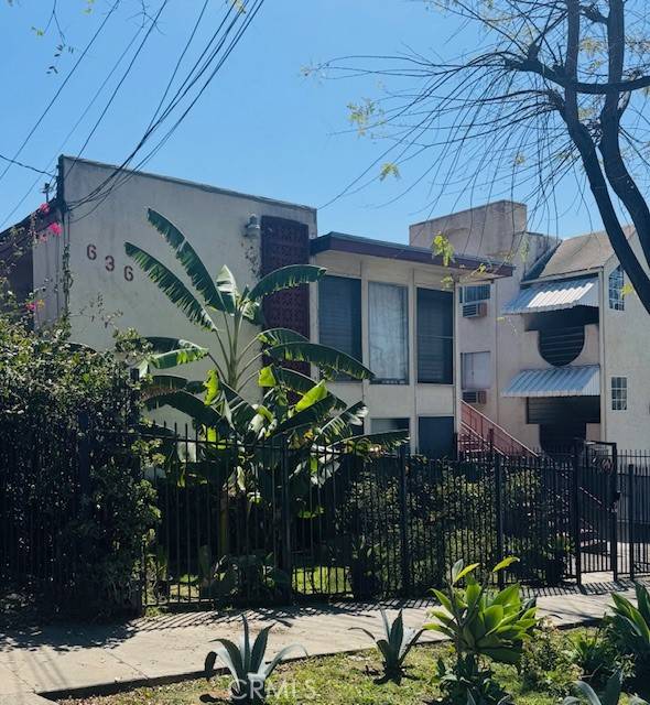 Los Angeles, CA 90026,636 Robinson Street