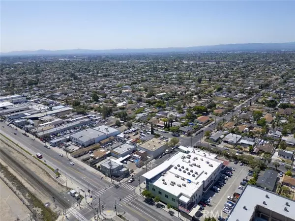 Pacoima (los Angeles), CA 91331,10615 San Fernando Road