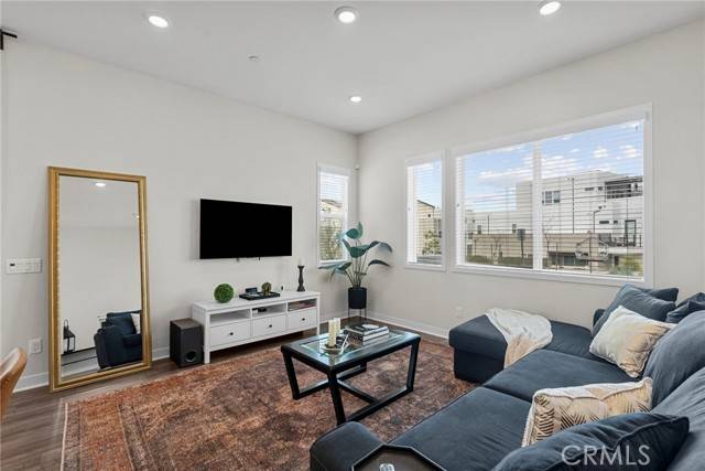 Valencia (santa Clarita), CA 91381,27209 Red Willow Court