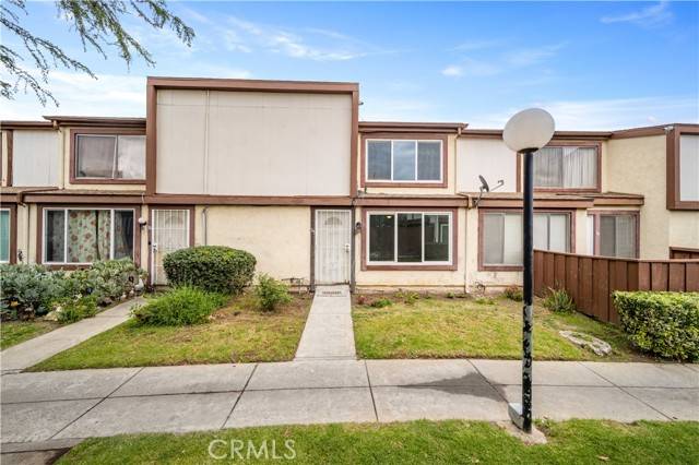 14501 Tupper Street #15, Panorama City (los Angeles), CA 91402