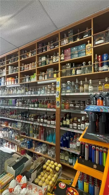 Reseda (los Angeles), CA 91335,Address not disclosed