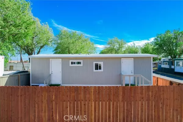 Lancaster, CA 93535,45446 E 7TH Street #37
