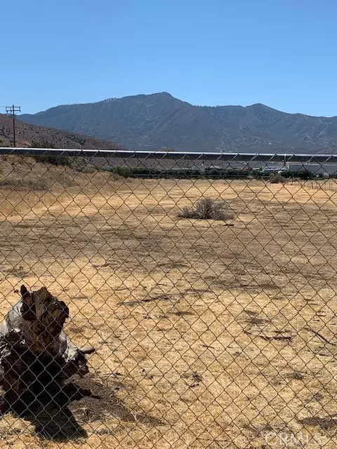 Acton, CA 93510,3362 Syracuse Avenue