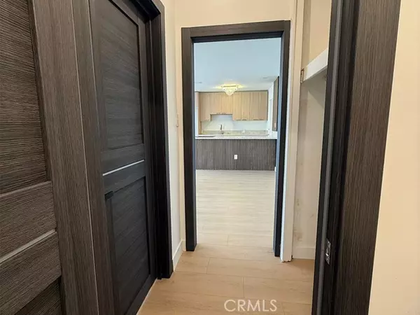 West Hollywood, CA 90069,960 Larrabee Street #120