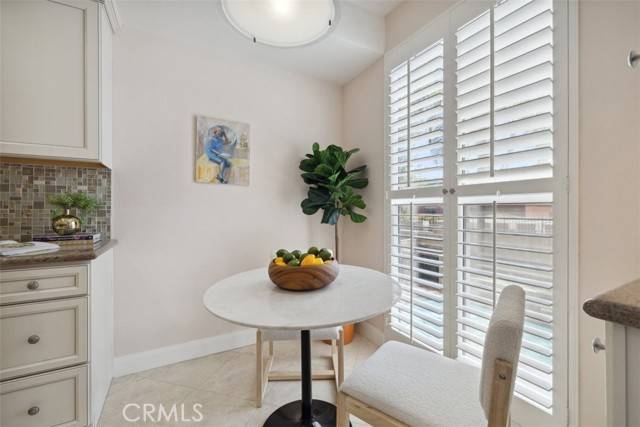 Encino (los Angeles), CA 91316,4949 Genesta Avenue #208