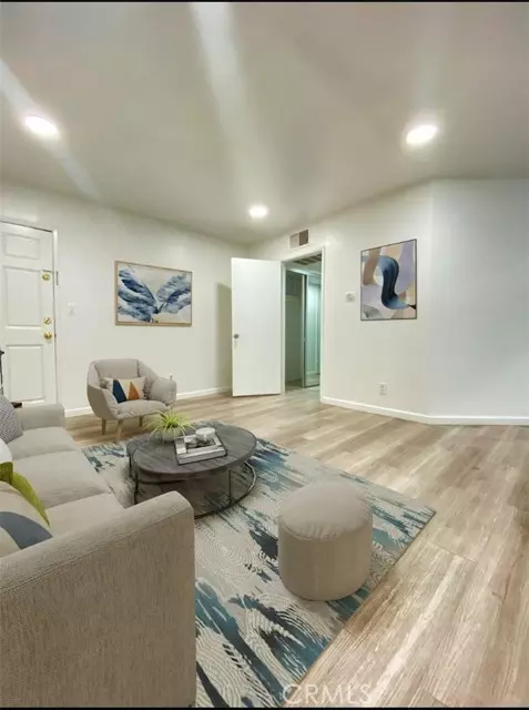 Tarzana (los Angeles), CA 91356,18645 Hatteras Street #278