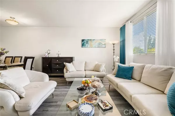 Van Nuys (los Angeles), CA 91405,13951 Sherman Way #301