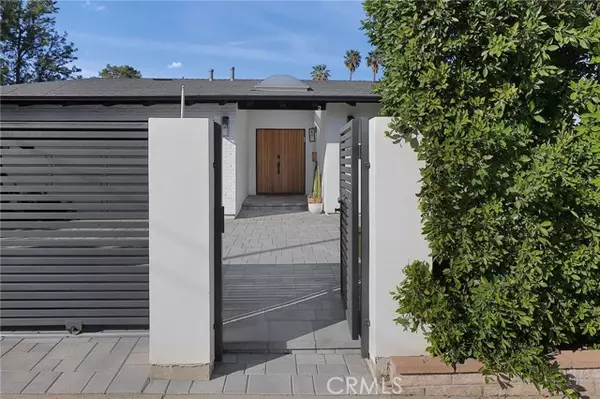 Tarzana (los Angeles), CA 91335,18149 Calvert Street