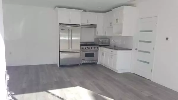 West Hills (los Angeles), CA 91307,6652 Vickiview Drive