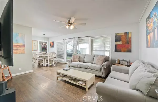 15709 Devonshire Street, Granada Hills (los Angeles), CA 91344
