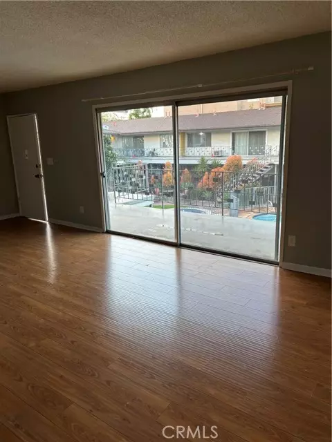 5168 Yarmouth #24, Encino (los Angeles), CA 91316