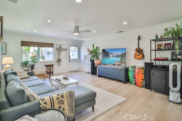 Ventura, CA 93001,955 Brockton Lane