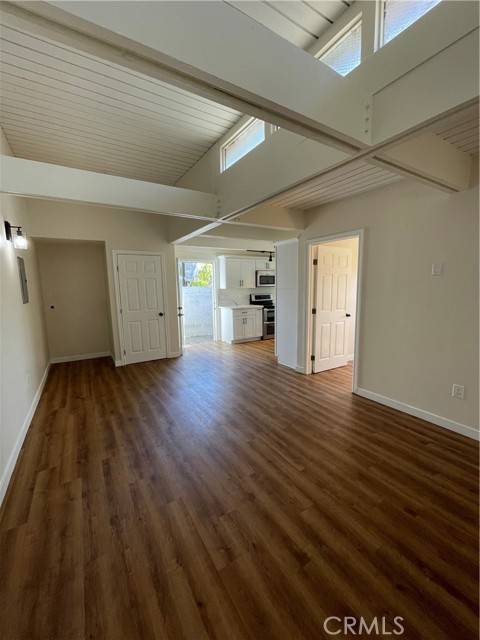 North Hollywood (los Angeles), CA 91606,11571 Archwood Street