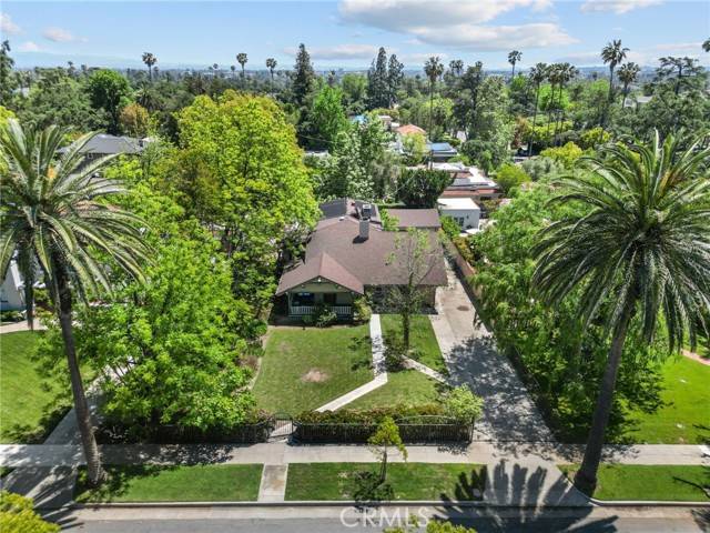 Pasadena, CA 91104,1156 E Howard Street