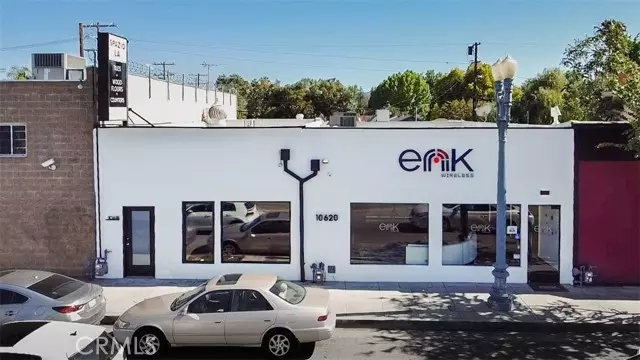 North Hollywood (los Angeles), CA 91601,10618 Magnolia Boulevard