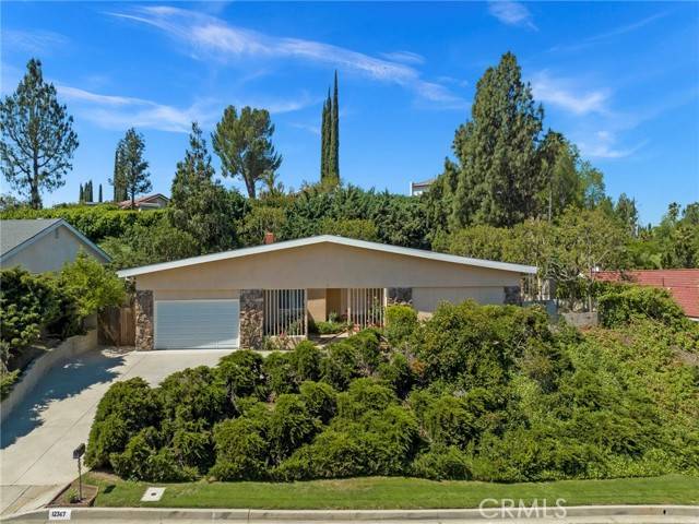 12747 Woodley Avenue, Granada Hills (los Angeles), CA 91344