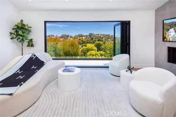 Woodland Hills (los Angeles), CA 91364,4976 Llano Drive
