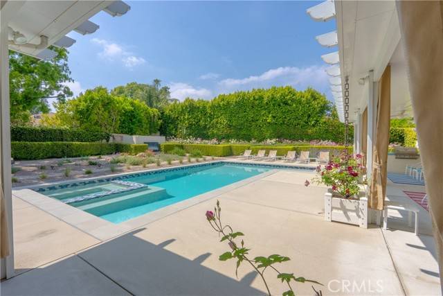 Chatsworth (los Angeles), CA 91311,20306 Coraline Circle