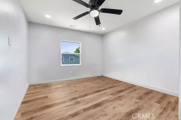 Bakersfield, CA 93314,14035 Rosedale #112