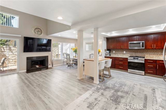 20645 Roscoe Boulevard #G, Winnetka (los Angeles), CA 91306