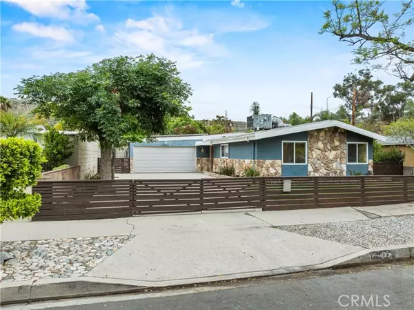 11924 Bromont Avenue, Pacoima (los Angeles), CA 91331