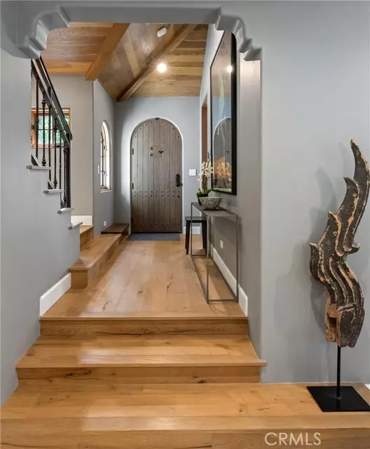 Los Angeles, CA 90046,1538 N Stanley Avenue