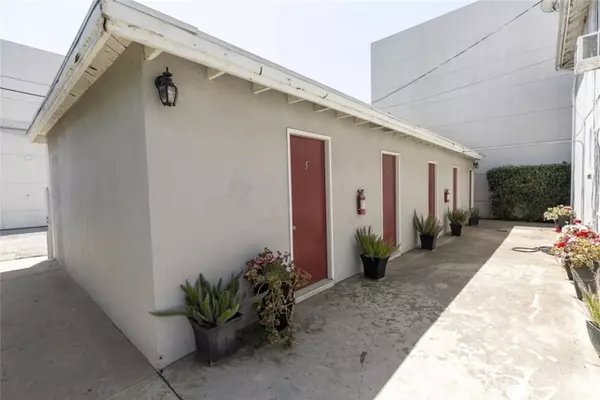 Alhambra, CA 91801,22 N Electric Avenue