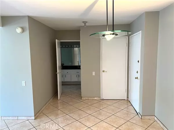 Encino (los Angeles), CA 91316,5460 White Oak Avenue #G210