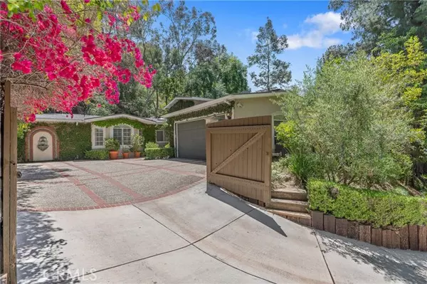 Encino (los Angeles), CA 91436,3818 Hayvenhurst Avenue