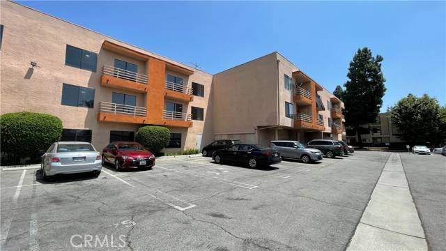 6815 Remmet Avenue #219, Canoga Park (los Angeles), CA 91303