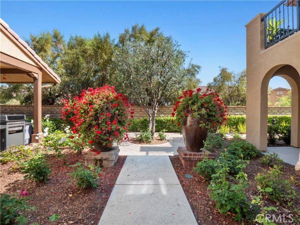 Valencia (santa Clarita), CA 91354,24496 Marzal Street