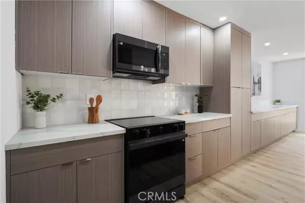 Los Angeles, CA 90046,1730 Camino Palmero Street #316