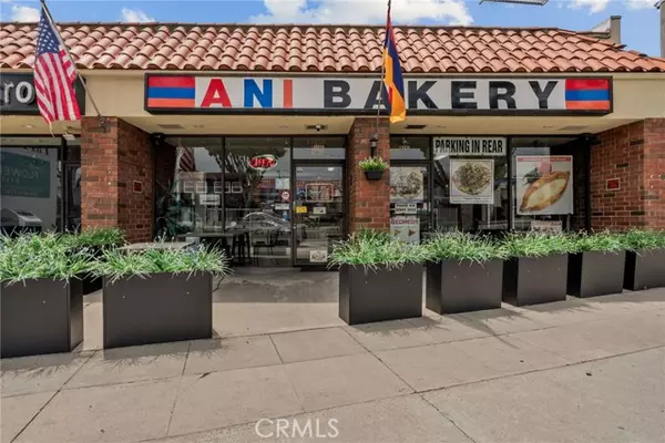 Granada Hills (los Angeles), CA 91344,17826 Chatsworth Street