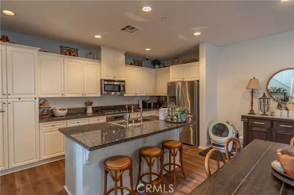 Eastvale, CA 92880,12947 Radiance Court