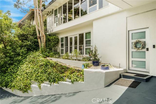 Sherman Oaks, CA 91423,3839 Davana Road