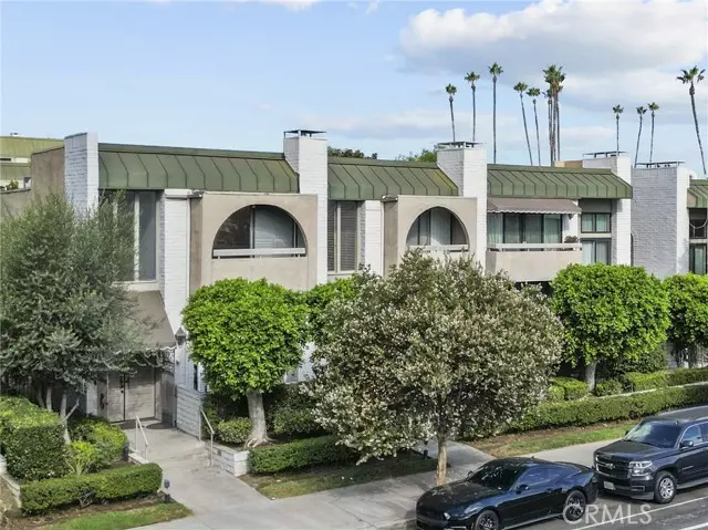5305 White Oak Avenue #K, Encino (los Angeles), CA 91316