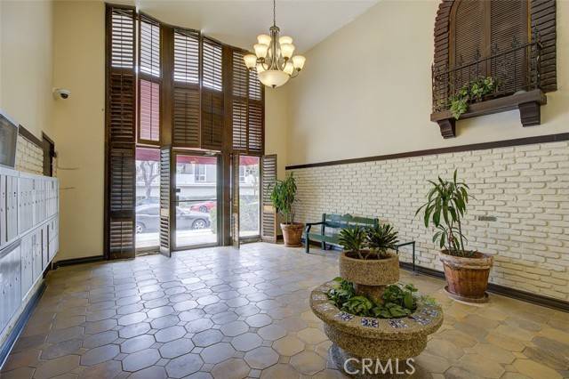 Encino (los Angeles), CA 91316,5454 Zelzah Avenue #215