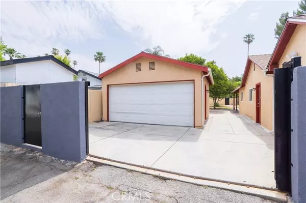 Canoga Park (los Angeles), CA 91303,7343 Owensmouth Avenue