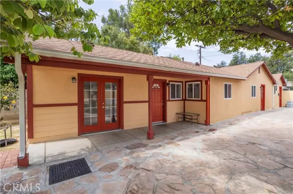 7343 Owensmouth Avenue, Canoga Park (los Angeles), CA 91303