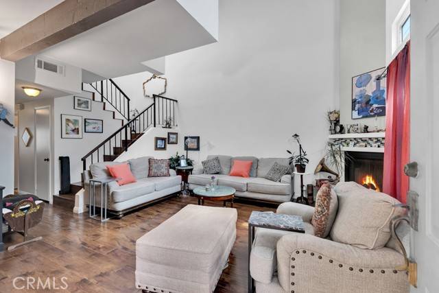 6323 Reseda Boulevard #13, Tarzana (los Angeles), CA 91335